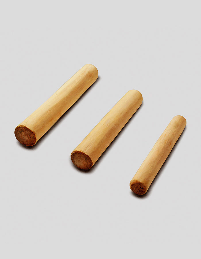 Natural round posts, extra straight, peeled, smoothed, and planed from robinia wood