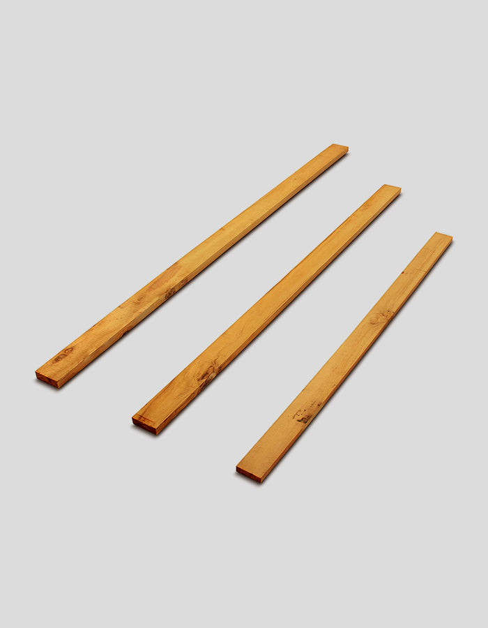 Planches brutes de sciage en bois de robinier