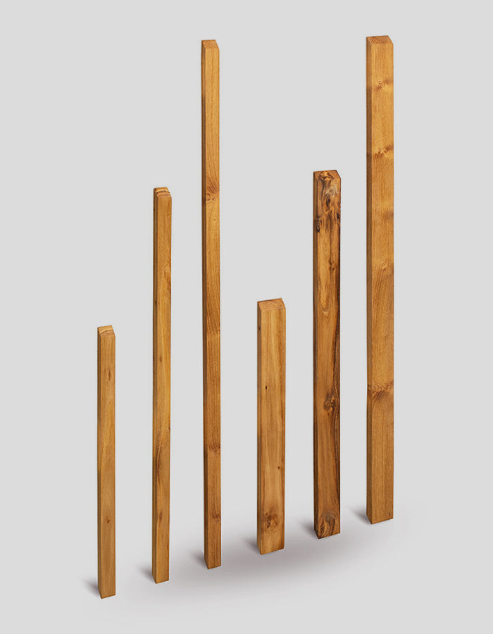 Lattes/planches rectangulaires pour clôture (bordées), rabotées et chanfreinées, extrémités biseautées, en bois de robinier