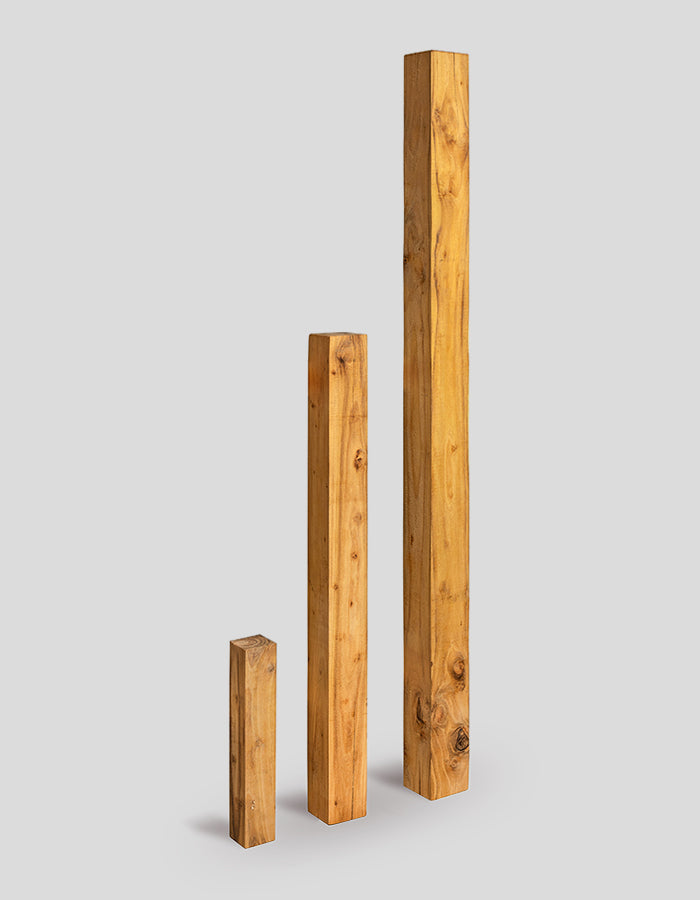 Échasses carrées, sciées brutes, en bois de robinier