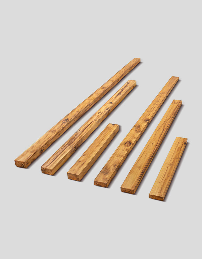 Traverse de clôture rectangulaire (bordée), poncée, en bois de robinier