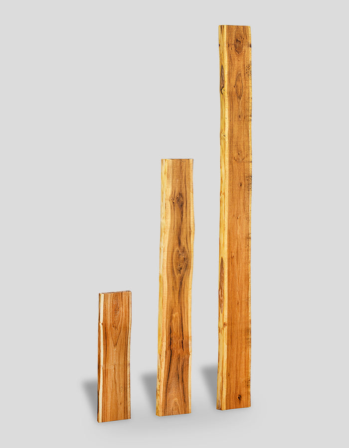 Planches de clôture à bords naturels (non biseautés), rugueuses, en bois de robinier