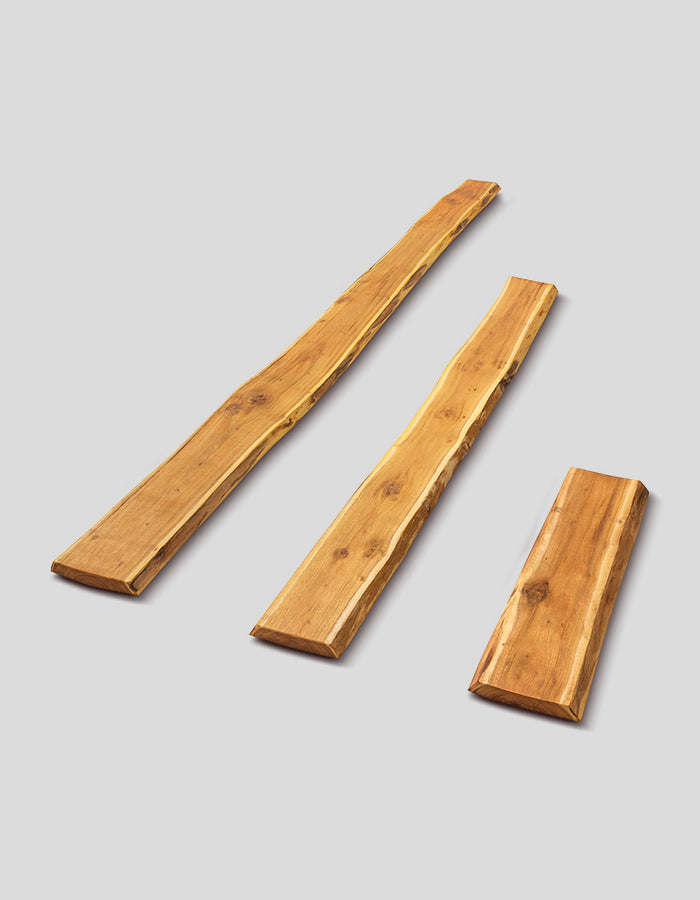 Planches poncées sans bords, en bois de robinier